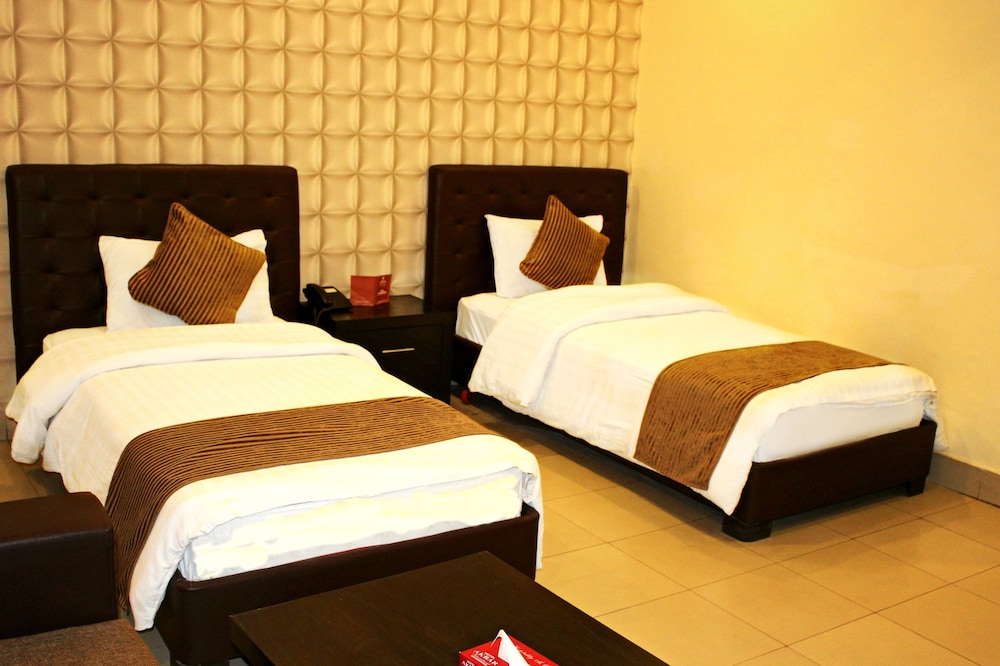 Executive Twin Room, 2 Twin Beds, Accessible, Smoking