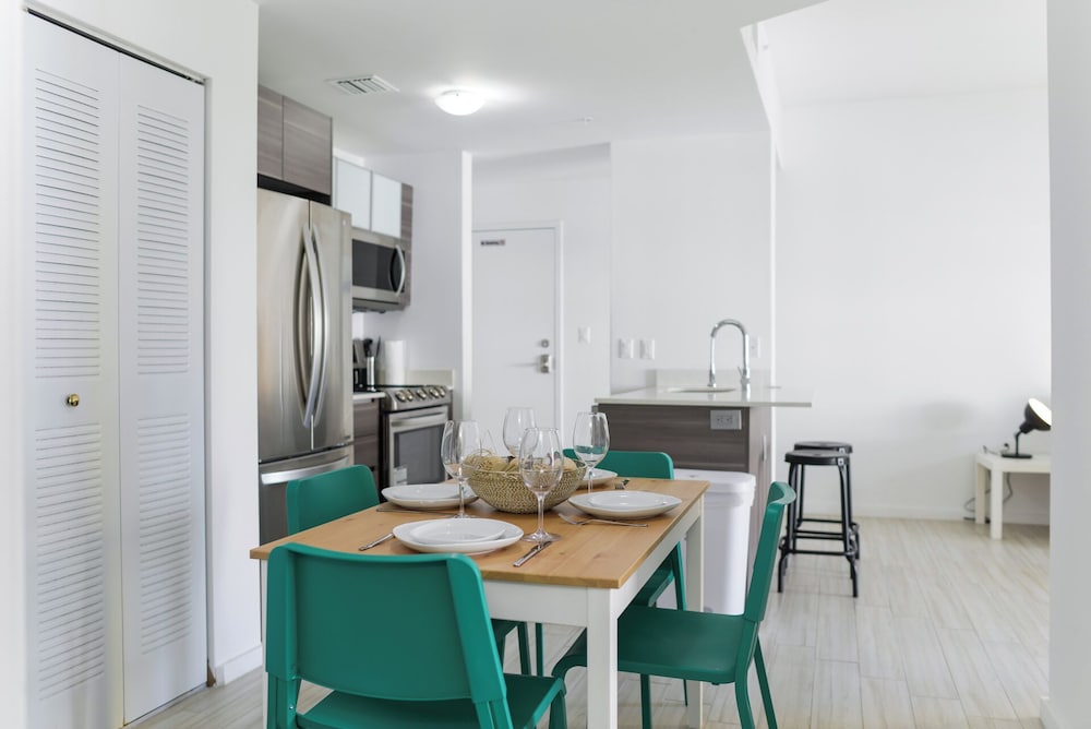 Comfort Condo, 1 Bedroom photo 2