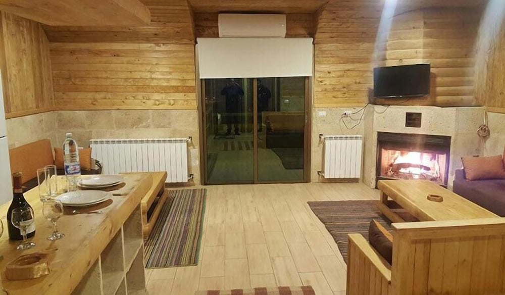 Bungalow, 2 Bedrooms photo 1
