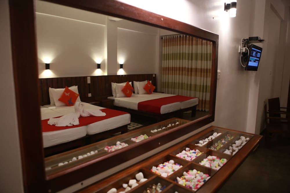 Deluxe Apartment, Multiple Beds, Garden View photo 3
