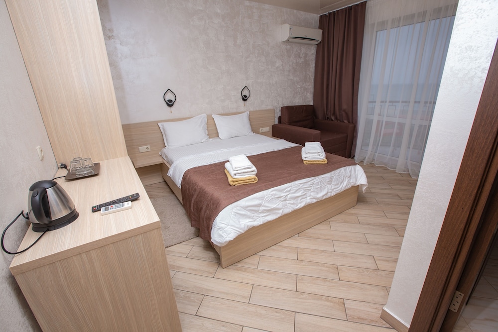 Standard Double Room, Courtyard View (PLUS)