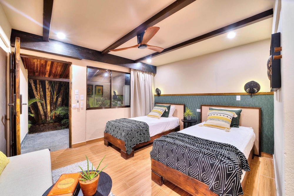 Superior Twin Room, Garden View