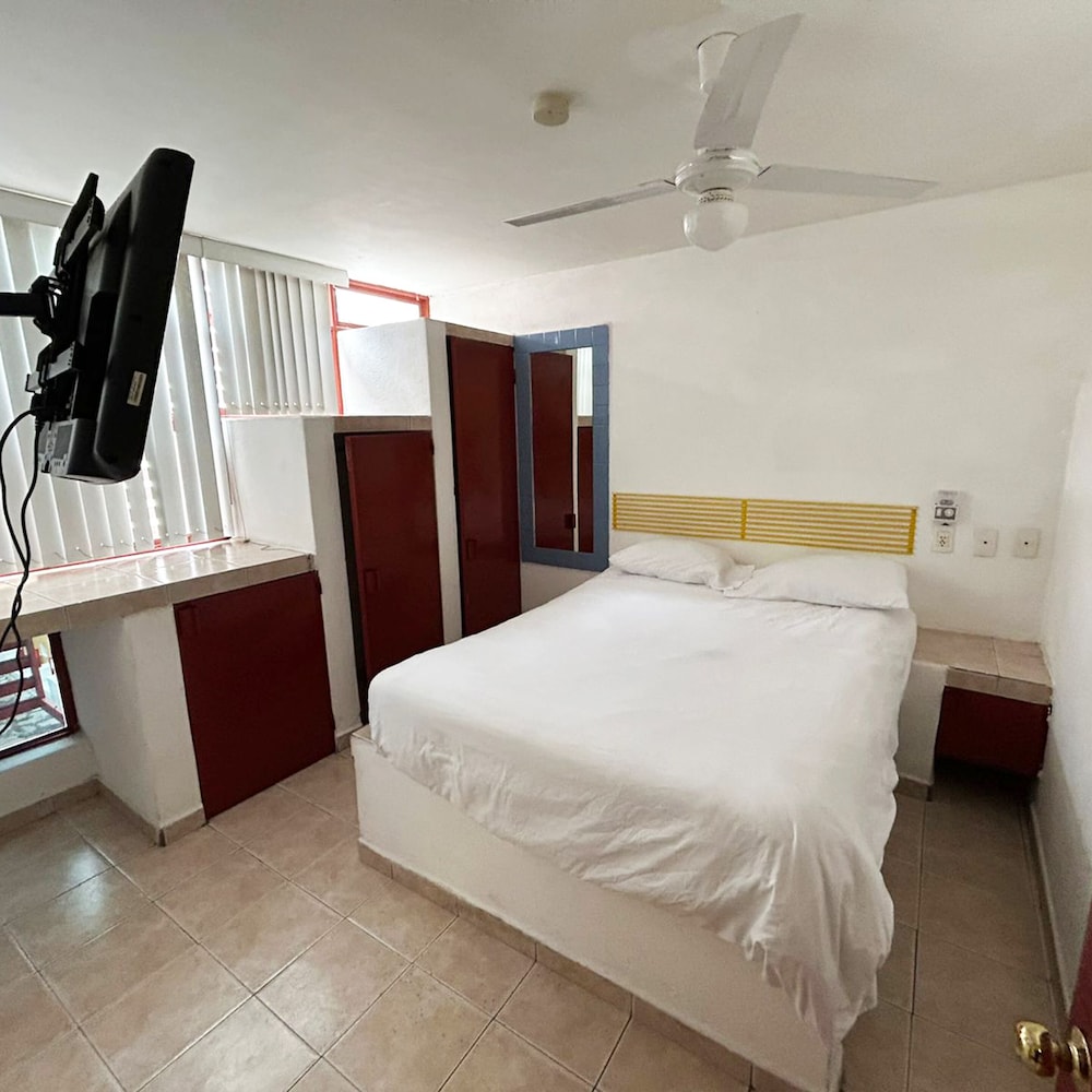 Executive Apartment, 1 Double Bed, Refrigerator & Microwave photo 1