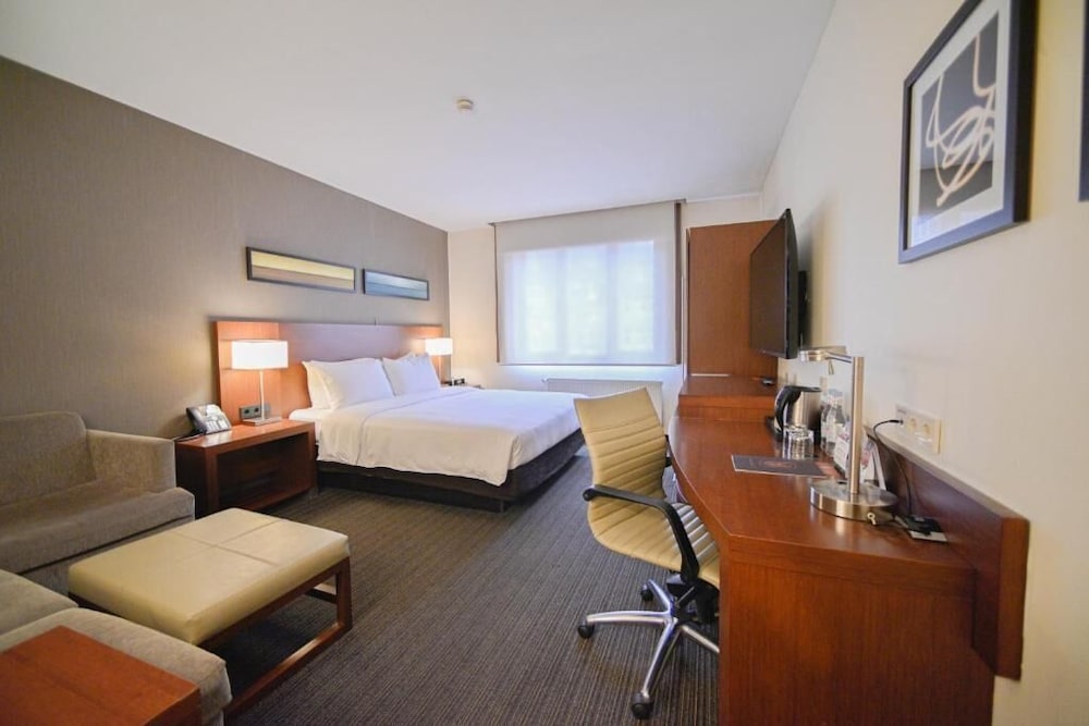 Superior King Room photo 2