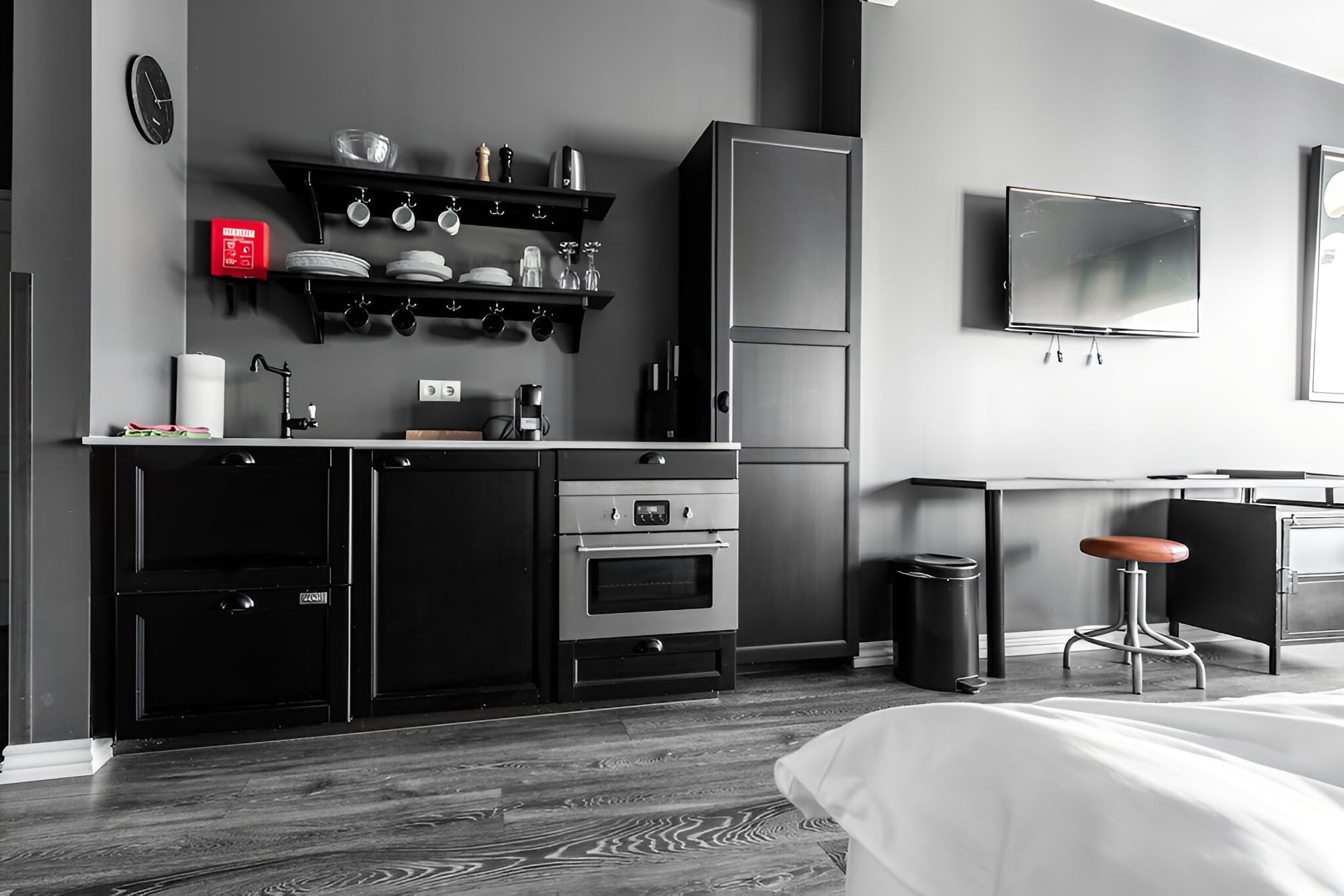 Penthouse Studio with Kitchenette photo 3