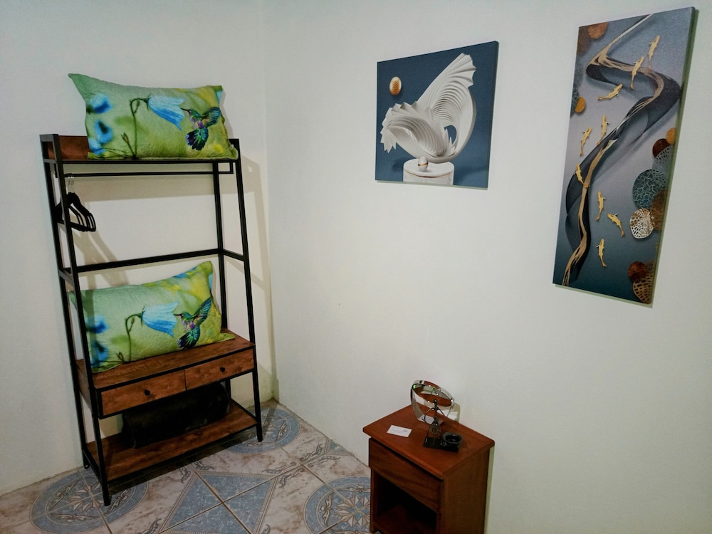 Basic Apartment photo 3