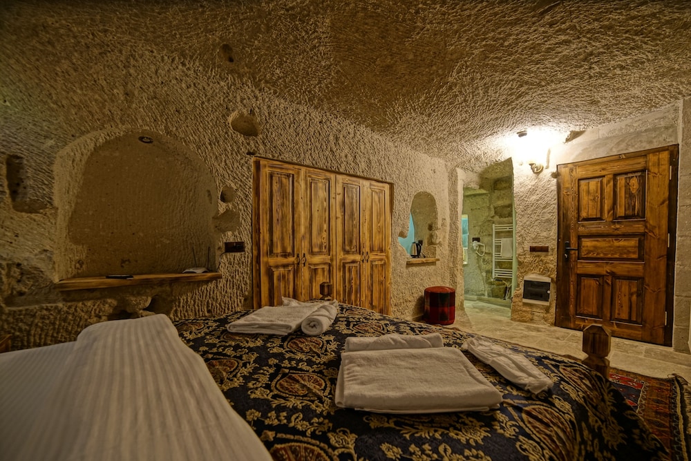 Standard Cave Room - Photo 3