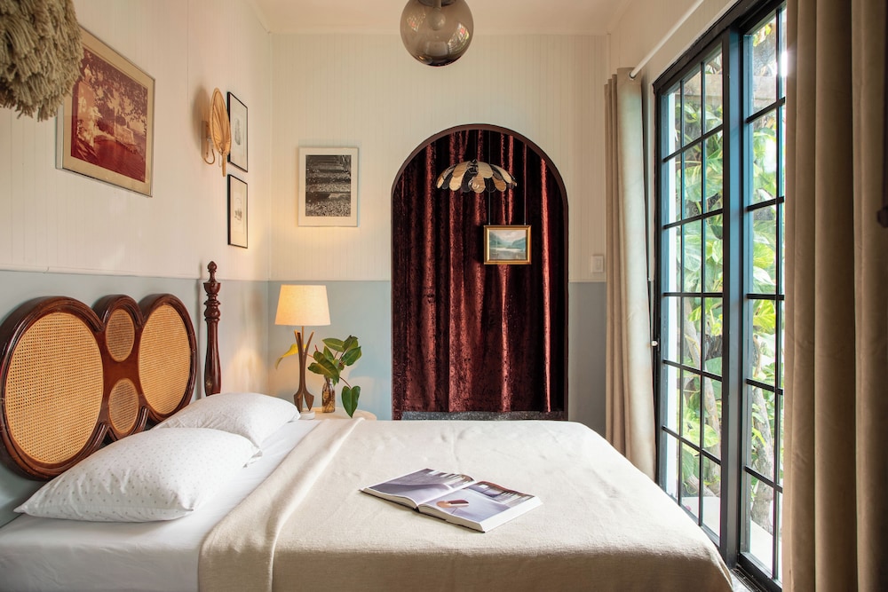 Design Double Room, 1 Queen Bed, Patio