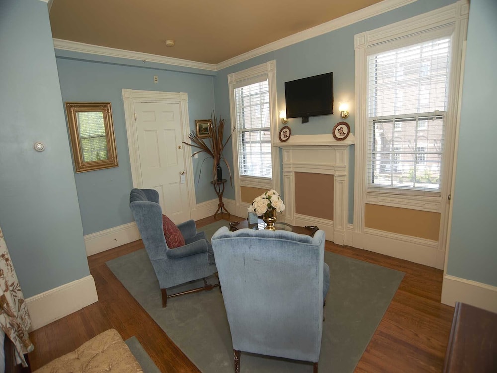 Standard Double Room, Ensuite (The Manor 119 Luxury King)