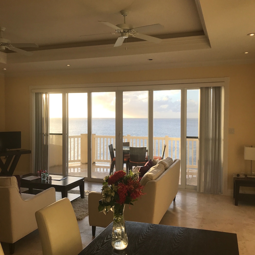 Villa, 2 Bedrooms, Beach View, Beachfront photo 2