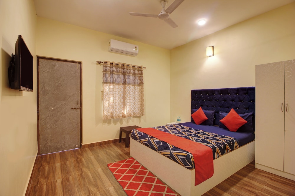 Deluxe Double Room, 1 Queen Bed photo 3