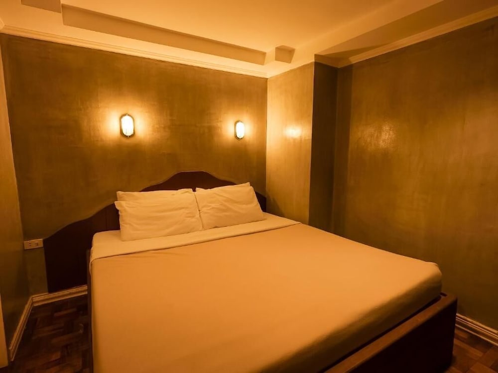 Studio Suite photo 1