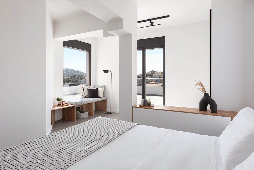 Signature Apartment, 1 Queen Bed with Sofa bed, Balcony, Sea View photo 3
