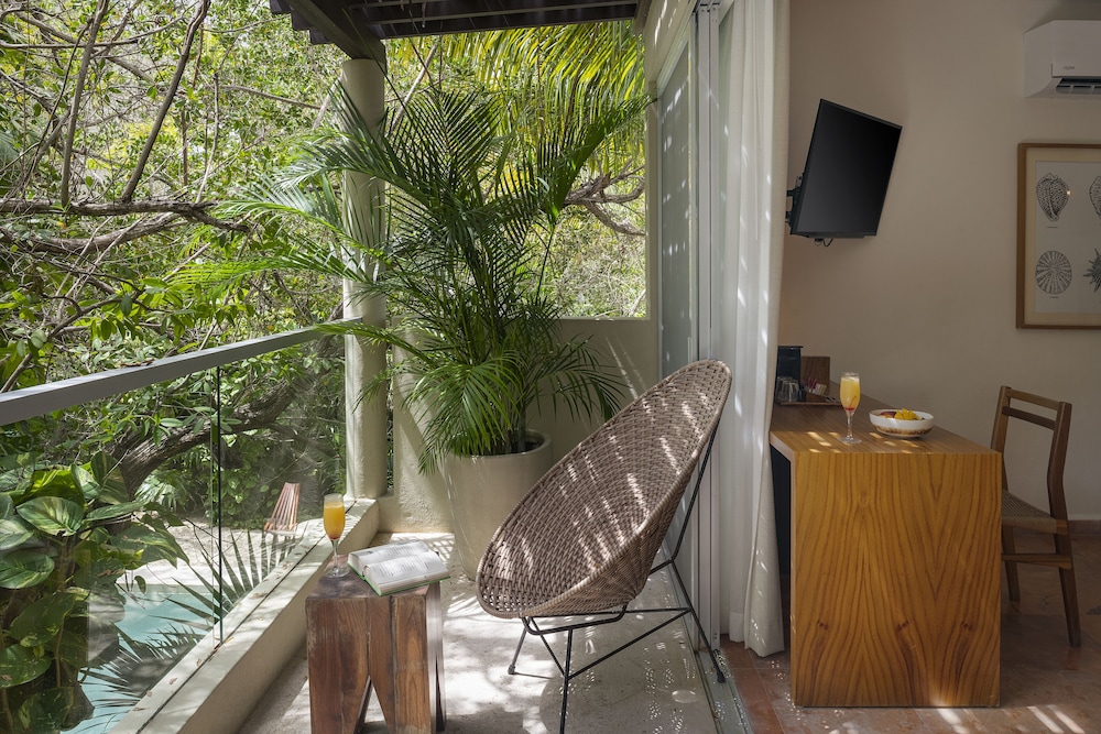 Double Room Suite Garden View