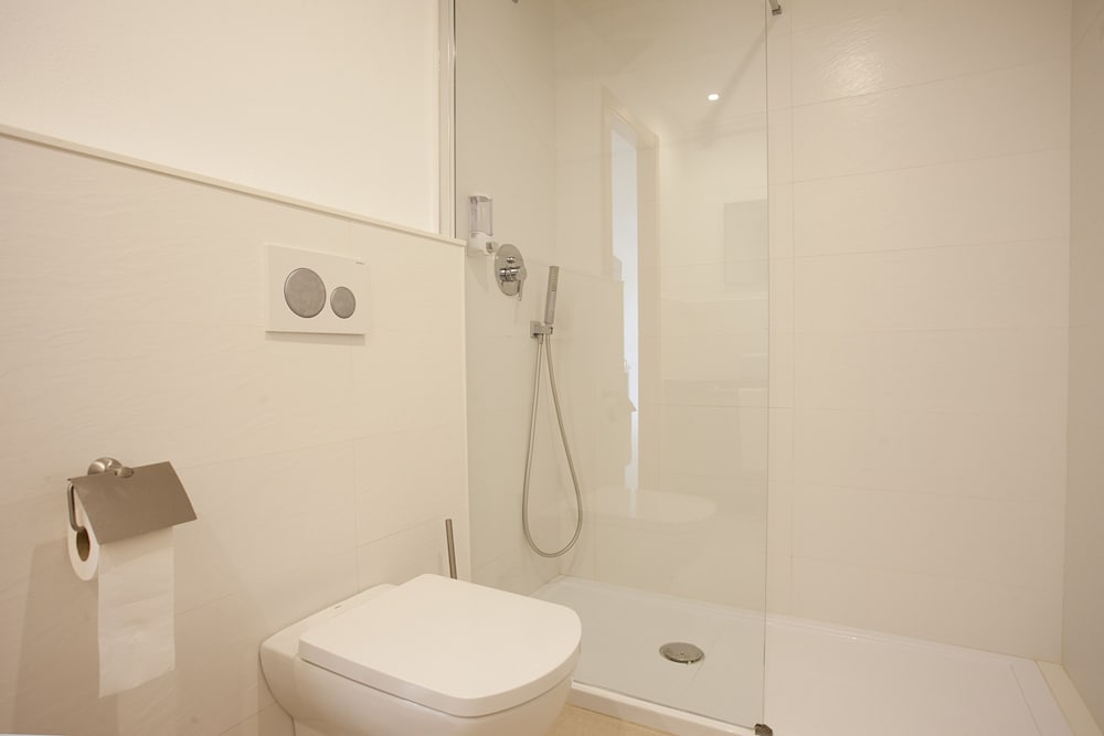 Apartment, 3 Bedrooms, Balcony photo 3