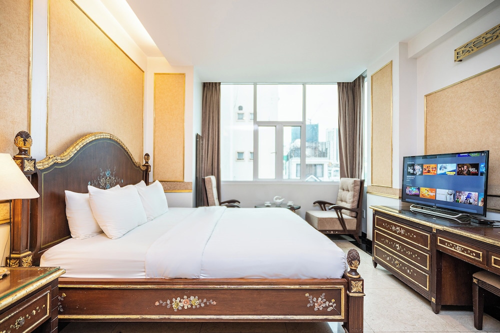 Deluxe Studio, City View