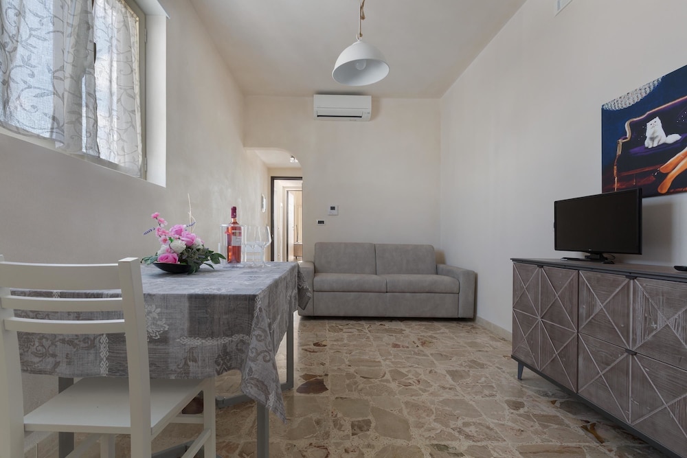 Standard Studio Suite, 1 Bedroom (1250-Monolocale Teodoro) photo 1