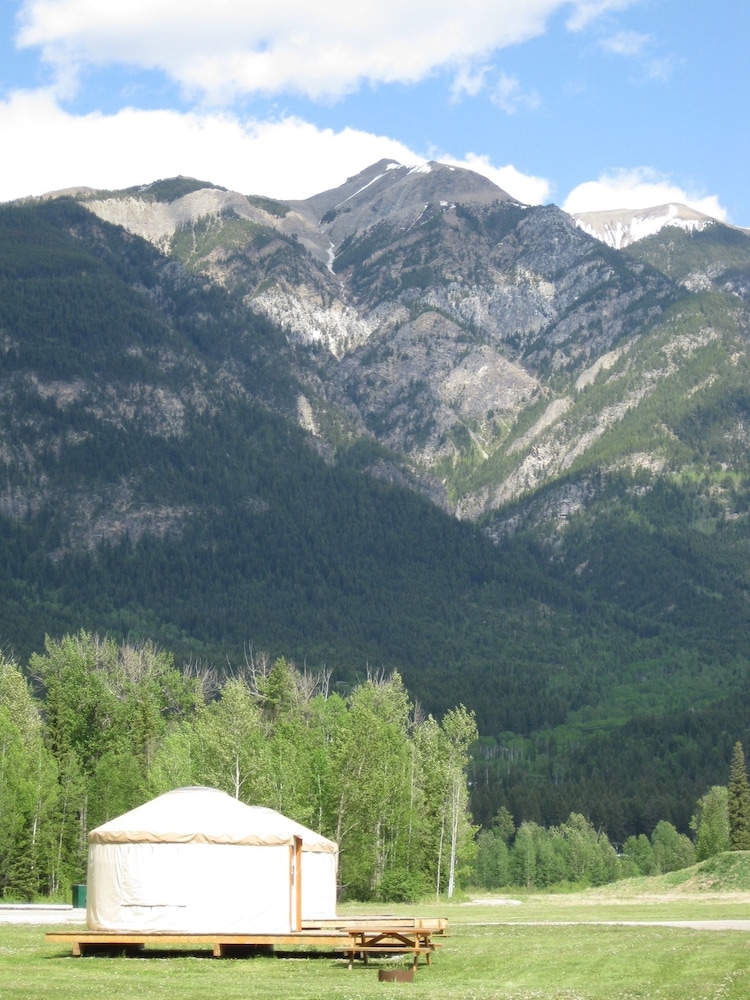 Yurt (Bedding not Included) photo 3