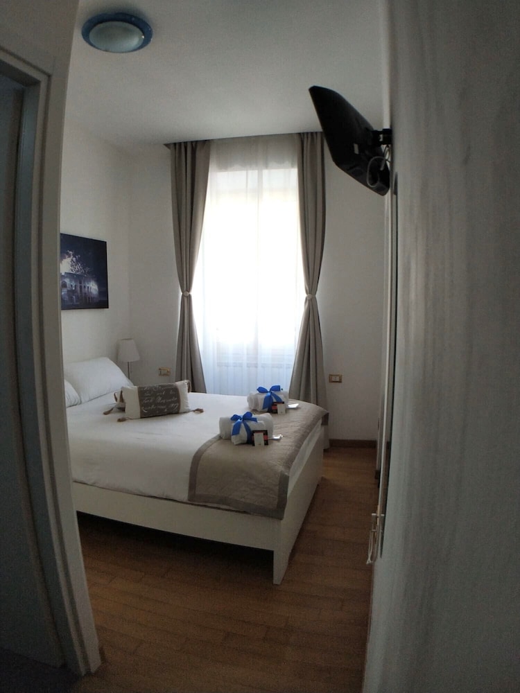 Standard Room photo 3