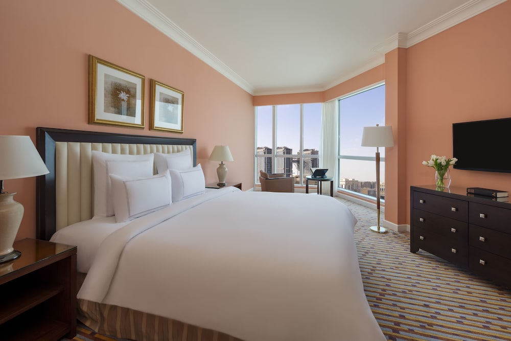 Executive Suite, 1 King Bed (No View)