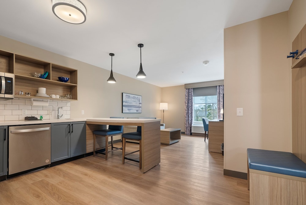 Suite, 1 Bedroom photo 2