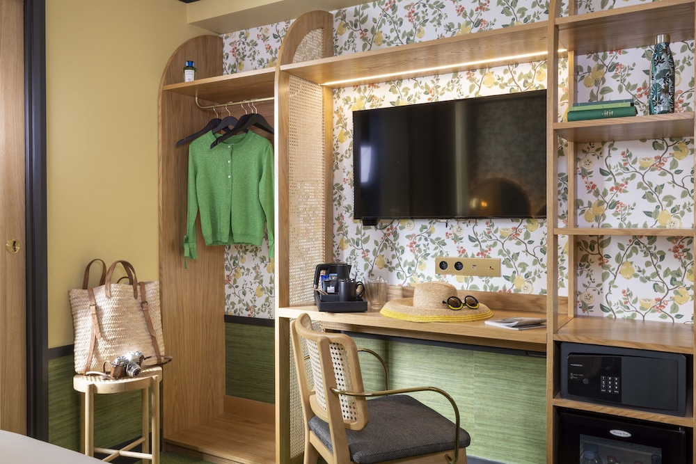 Comfort Room photo 2