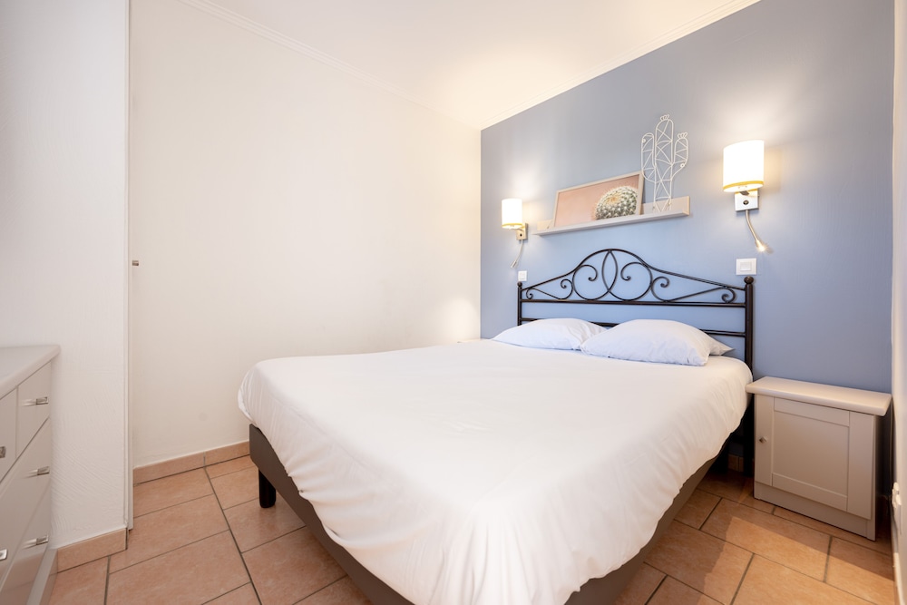 Apartment 4 people - 1 bedroom - Terrace or balcony - Sea view photo 2