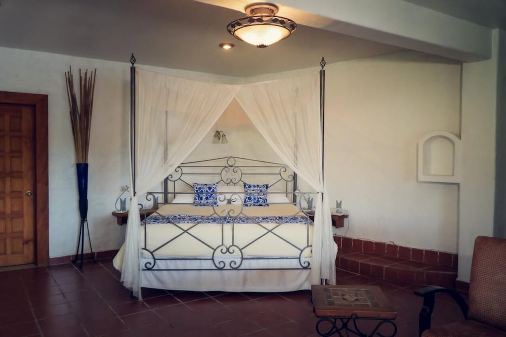 Standard Double Room, 1 King Bed, Garden View photo 1
