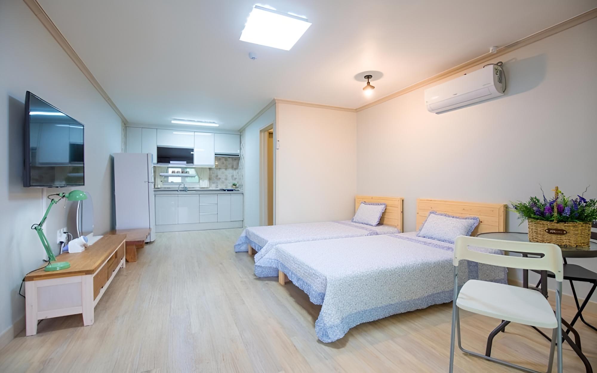 Room (No 101 (1F)) photo 1