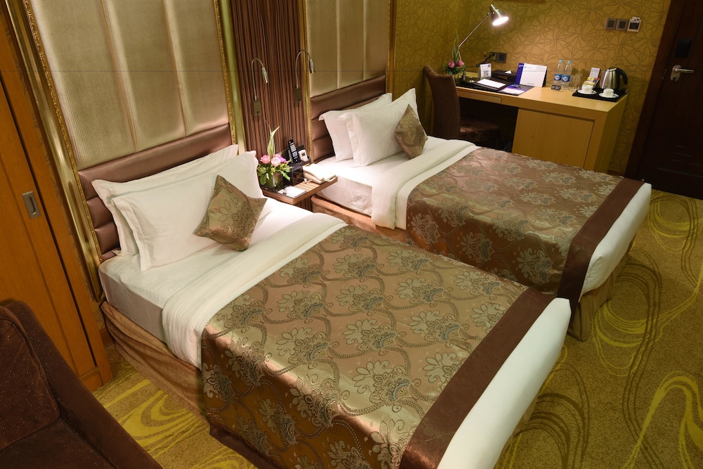 Deluxe Room, 2 Twin Beds, Non Smoking, City View photo 3