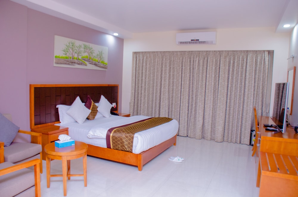 Grand Double Room, City View (Super)