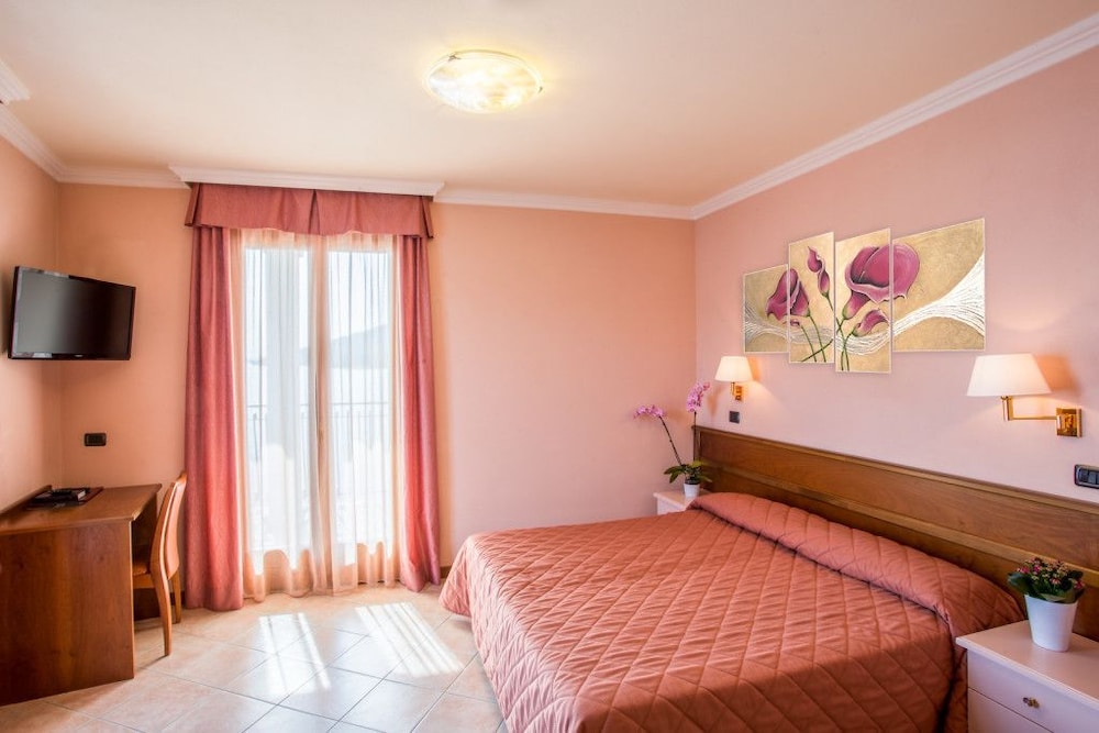 Double Room, Balcony, Lake View