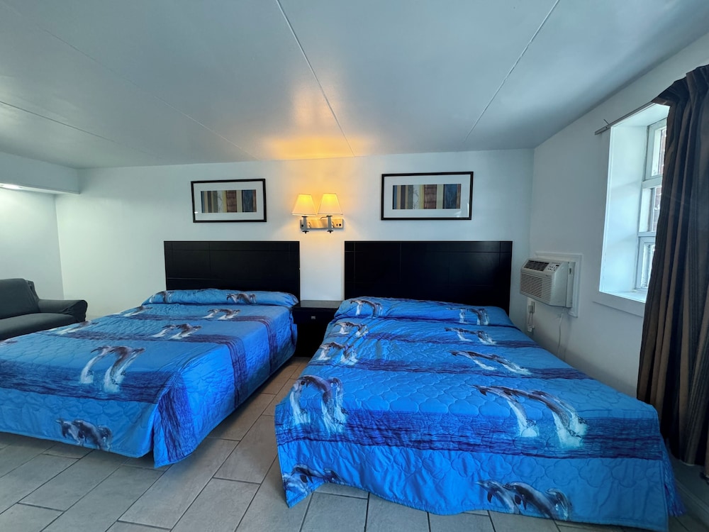 Suite - Photo 10
