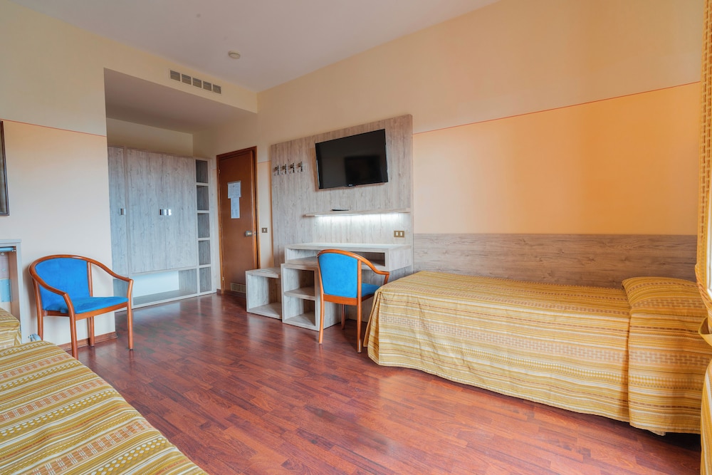 Comfort Quadruple Room, Non Smoking, Garden View photo 1