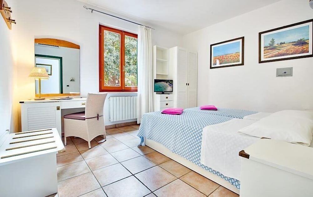 Standard Room (Family) photo 1