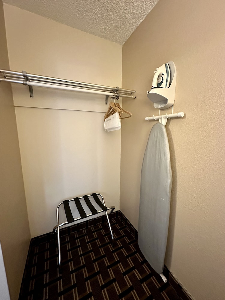Standard Room, 2 Queen Beds, Accessible, Non Smoking - Photo 3