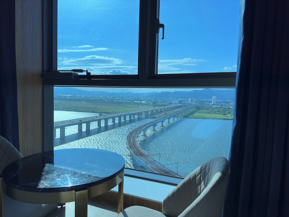 Superior Double Room, River View - Photo 6