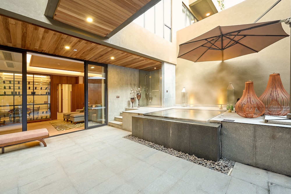 Villa C photo 3