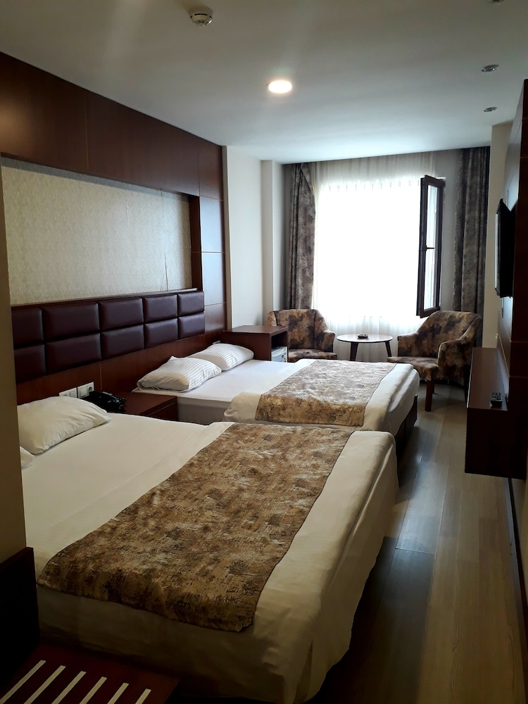 Economy Quadruple Room