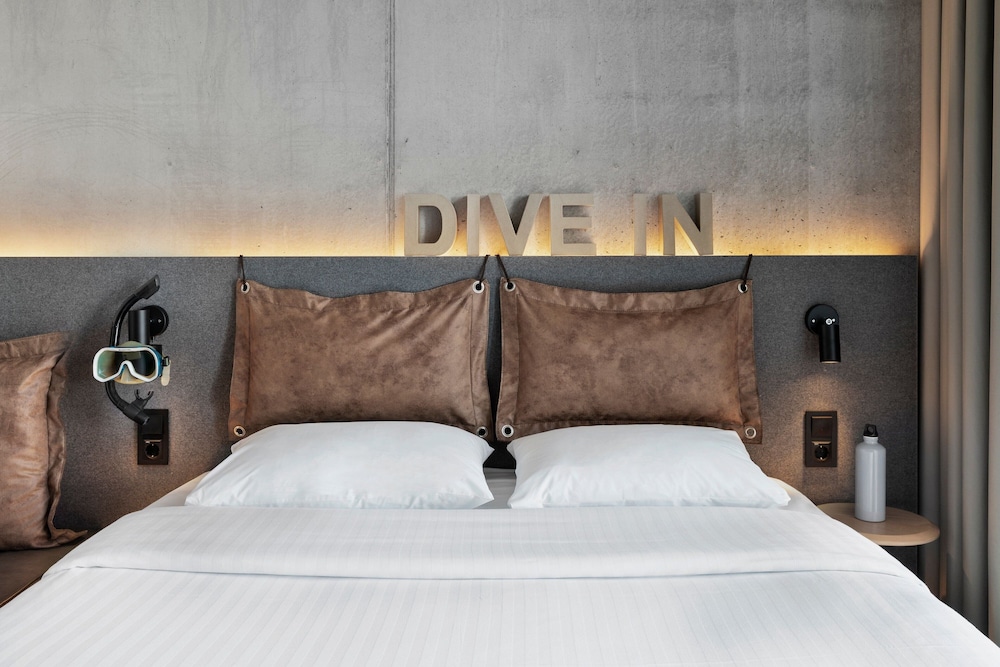 Room, 1 Queen Bed, City View - Photo 10