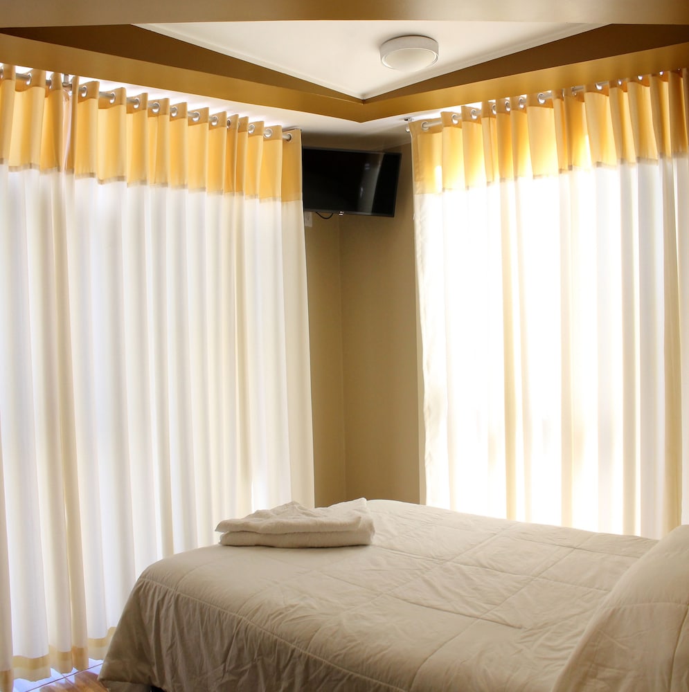 Superior Double Room, 1 Bedroom, Ensuite, City View photo 3