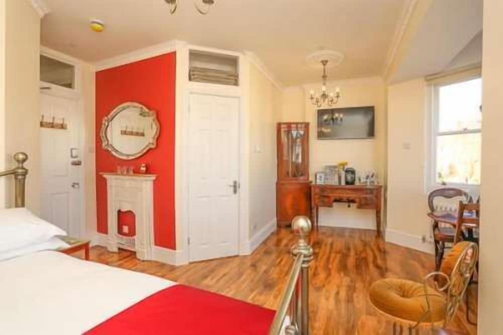 Deluxe Double Room, Hot Tub photo 3