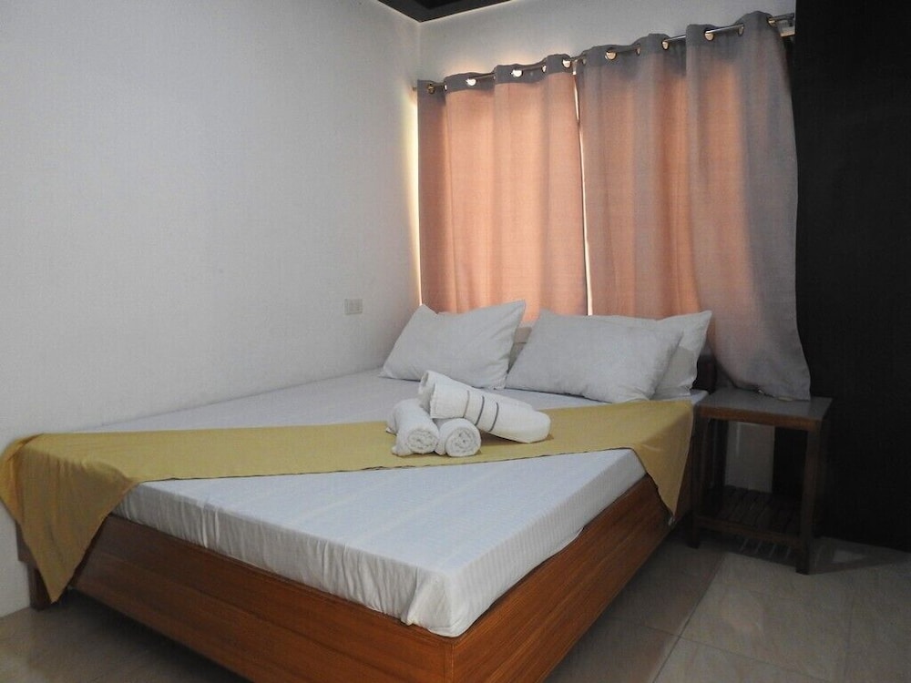 Family Room - Photo 7