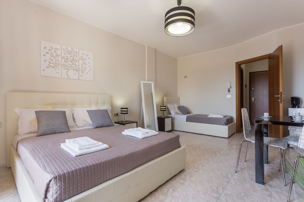 Design Triple Room, Private Bathroom, Tower