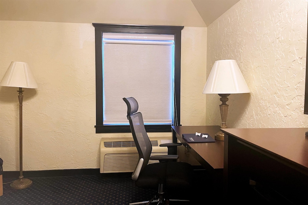 Room, 1 King Bed, Non Smoking - Photo 1