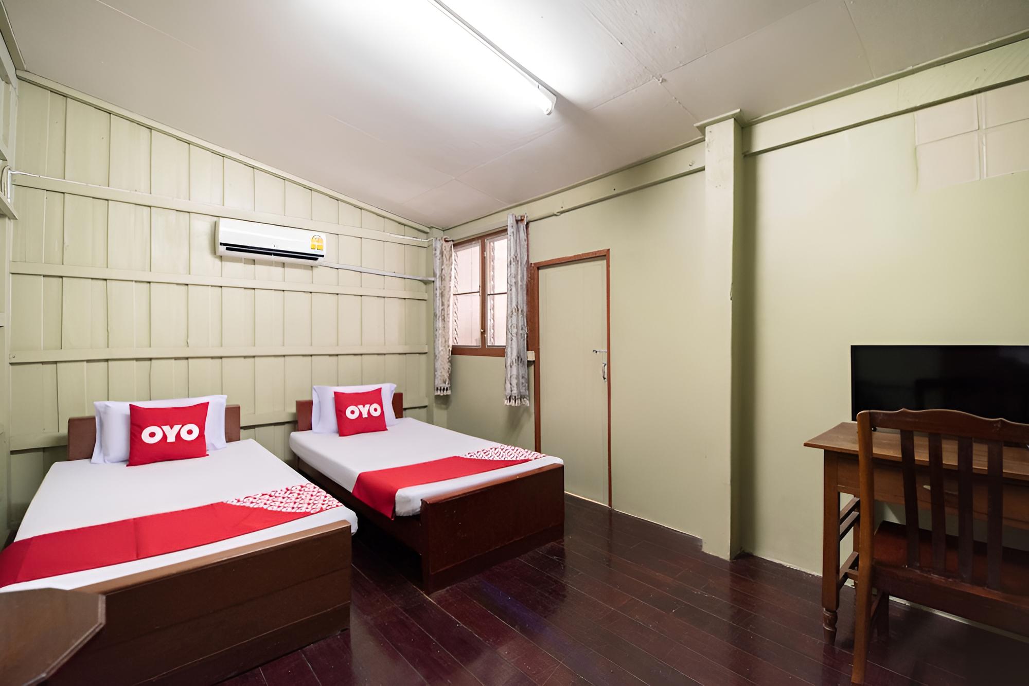 Premium Twin Room, Shared Bathroom photo 1