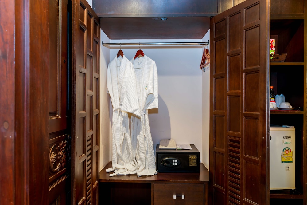 Deluxe Room - Photo 4