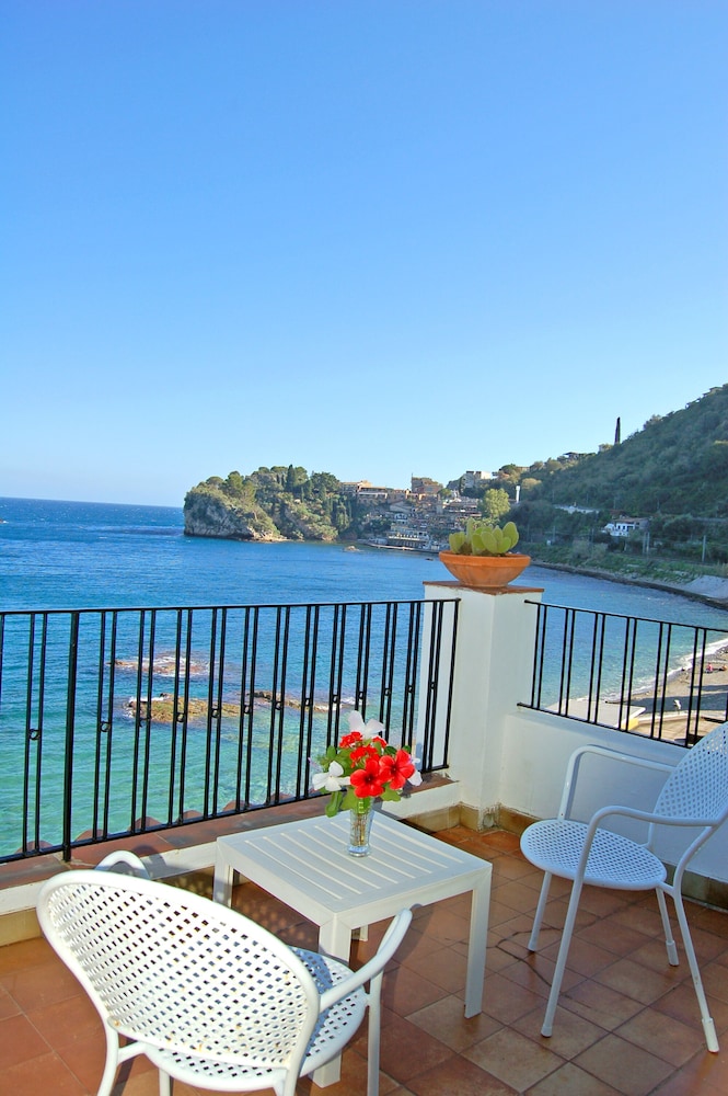 Superior Double or Twin Room, Terrace, Sea View - Photo 14