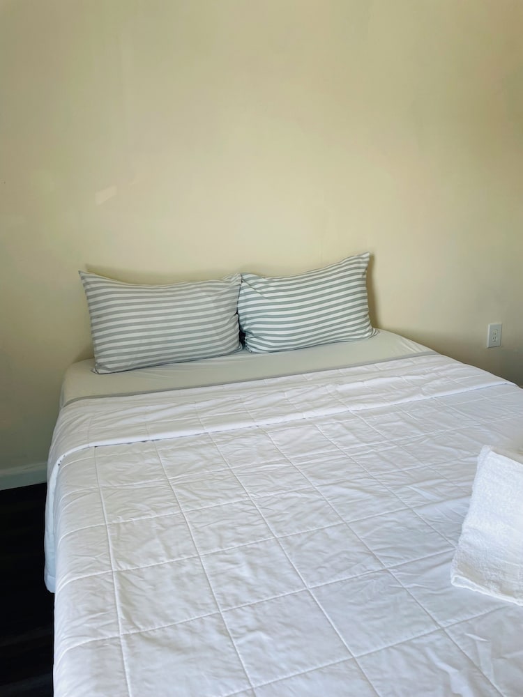 Basic Single Room photo 1