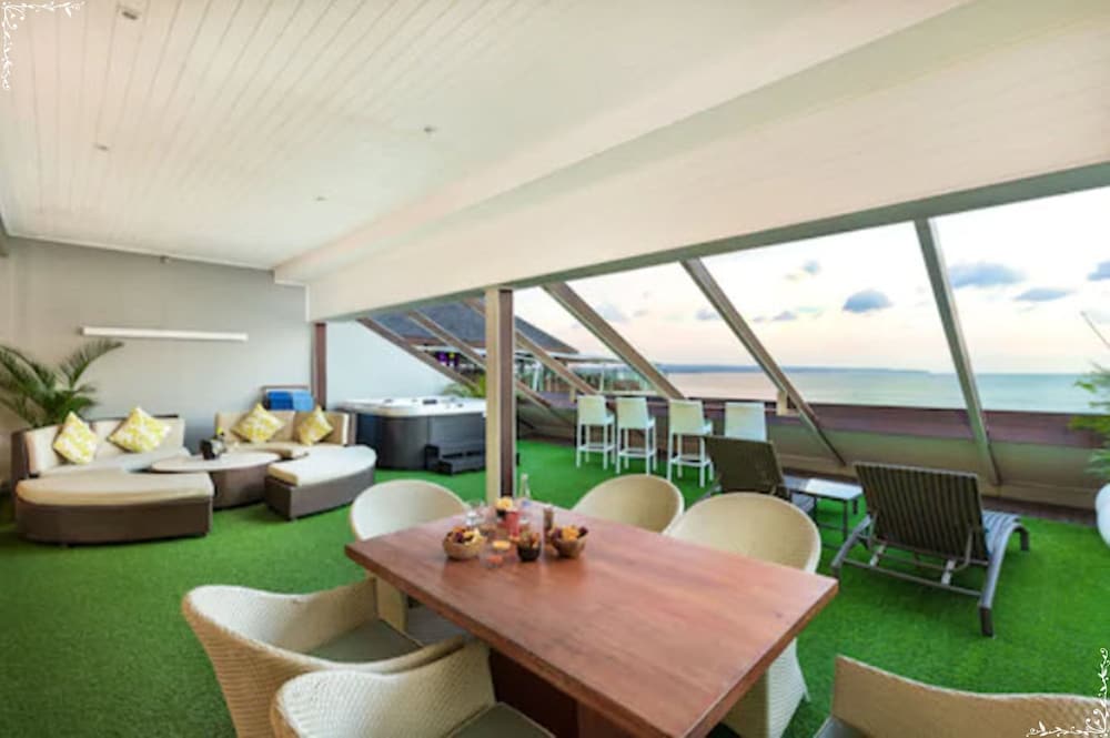 Penthouse, 2 Bedrooms, Ocean View thumbnail 6